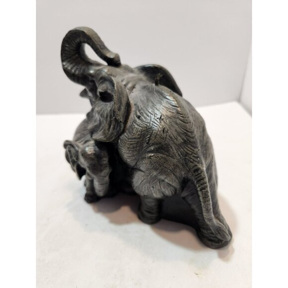 Vintage Grey Elephant And Calf Candle Realistic Great Details 7" Long by 6" Tall - Picture 3 of 13